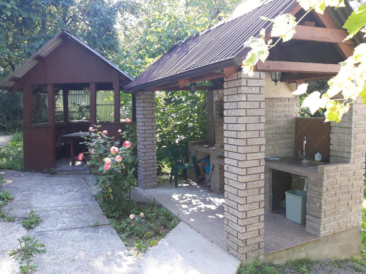 Котедж "Лісовий Затишок" Glubokoye Esterno foto